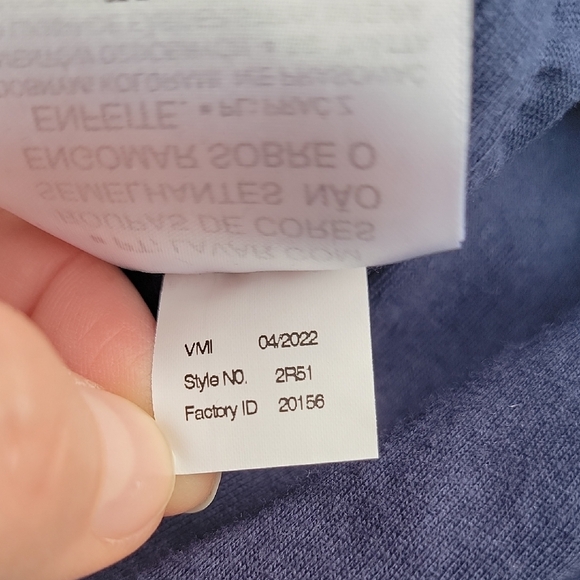 Seattle Kraken Size 2XL NHL Fanatics Navy Blue Long Sleeve Tee NEW - Picture 12 of 13